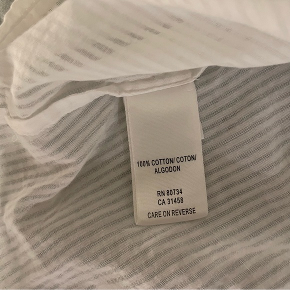 BCBGMAXAZRIA Women’s Short Sleeve Cotton Button Up Top - Picture 6 of 14